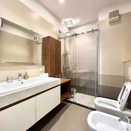 Ring Center / 2br Luxury Appartamento Tirana