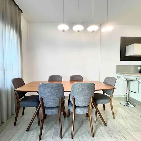 Ring Center / 2br Luxury Appartamento *