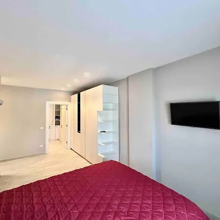 Appartamento Ring Center / 2br Luxury Tirana
